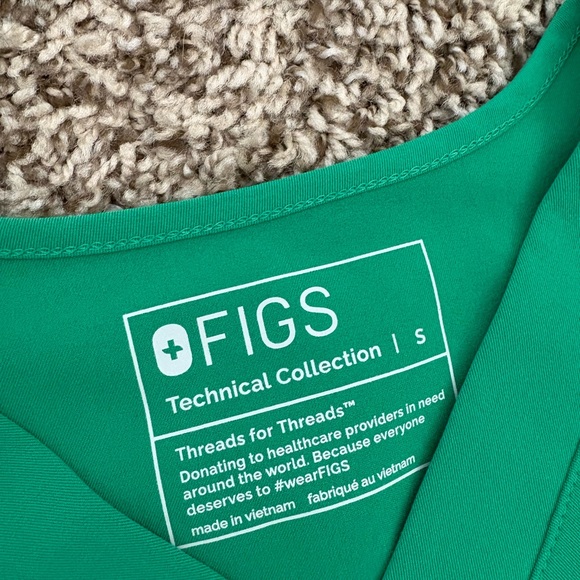 Figs Green Scrub Set - Picture 4 of 7
